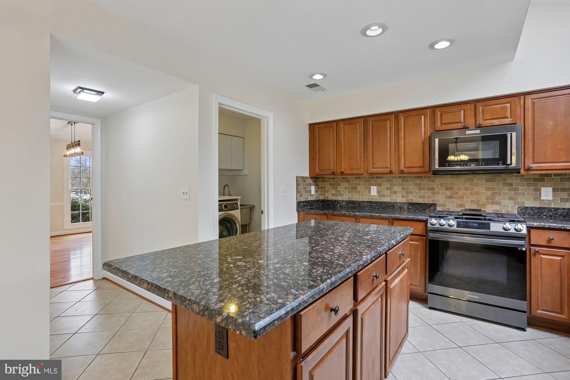 ORCHARD HILLS - Residential