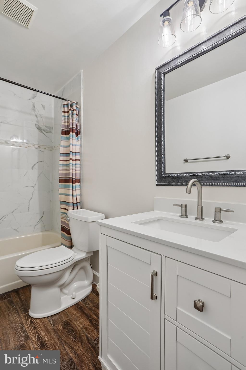 ORCHARD HILLS - Residential