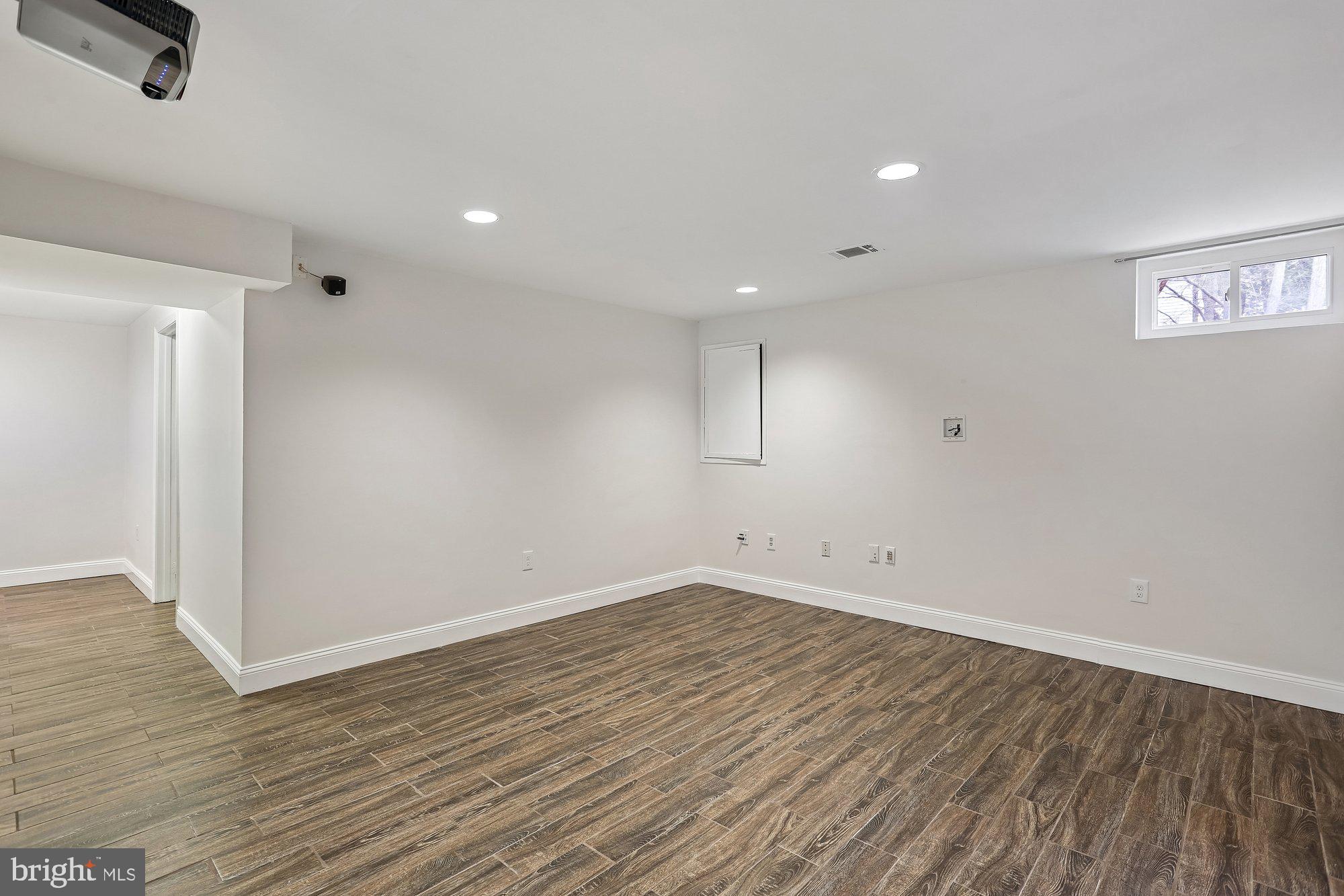 ORCHARD HILLS - Residential