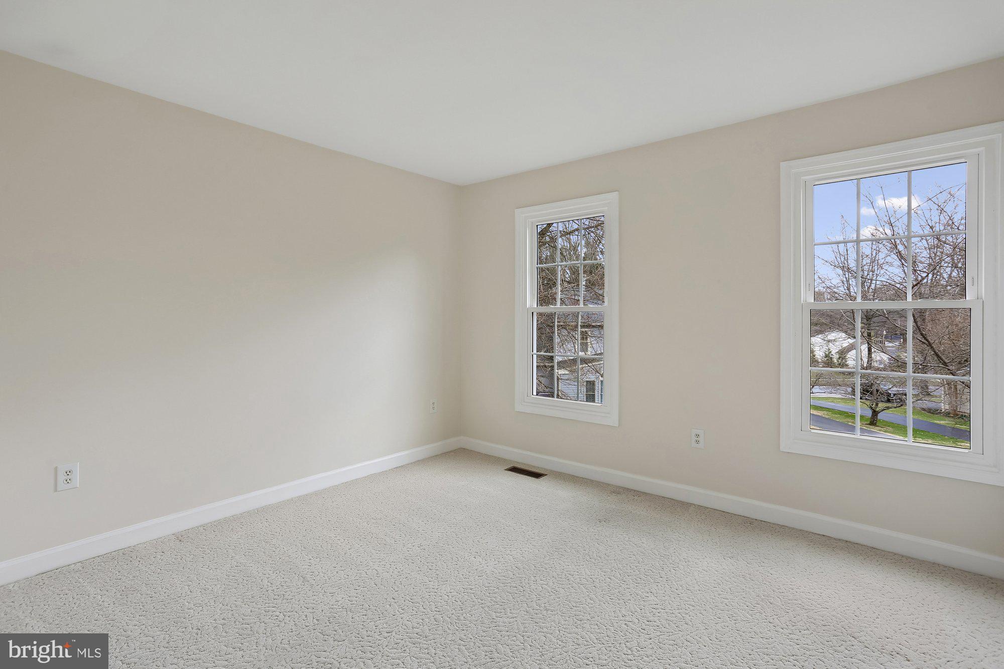 ORCHARD HILLS - Residential