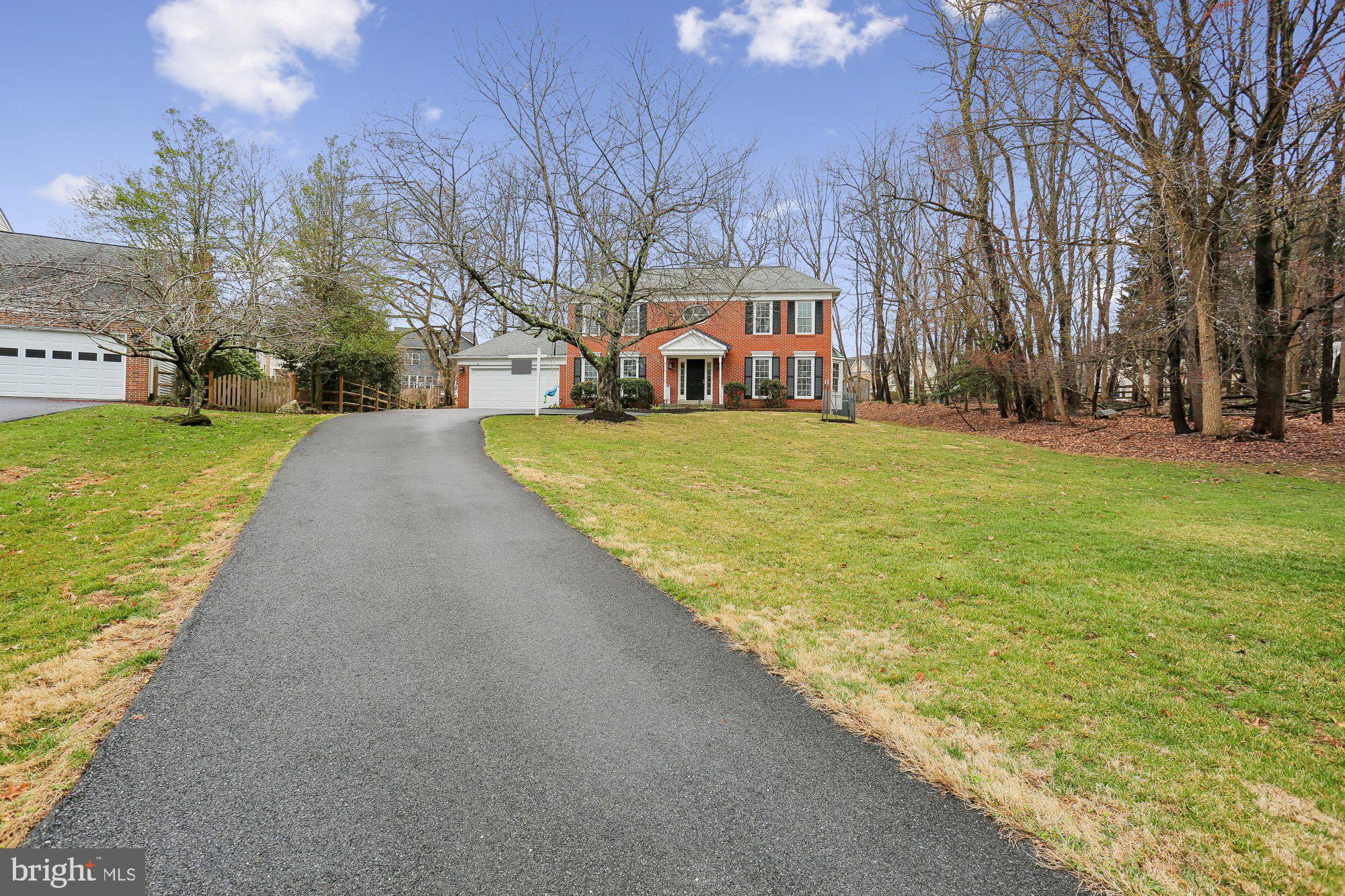 ORCHARD HILLS - Residential