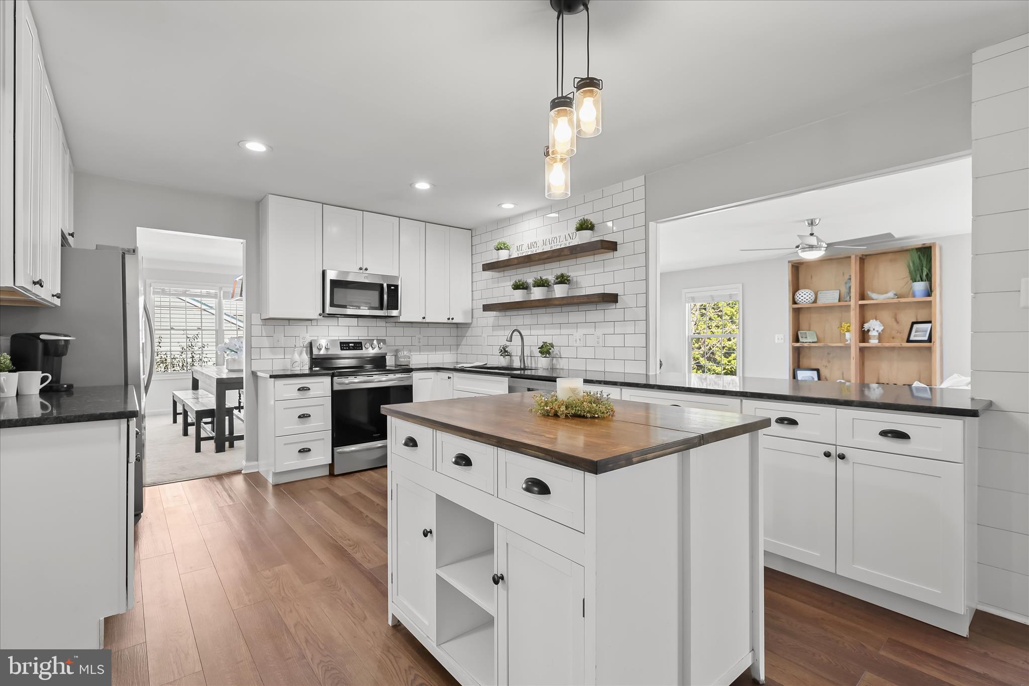 SUMMIT RIDGE - Residential