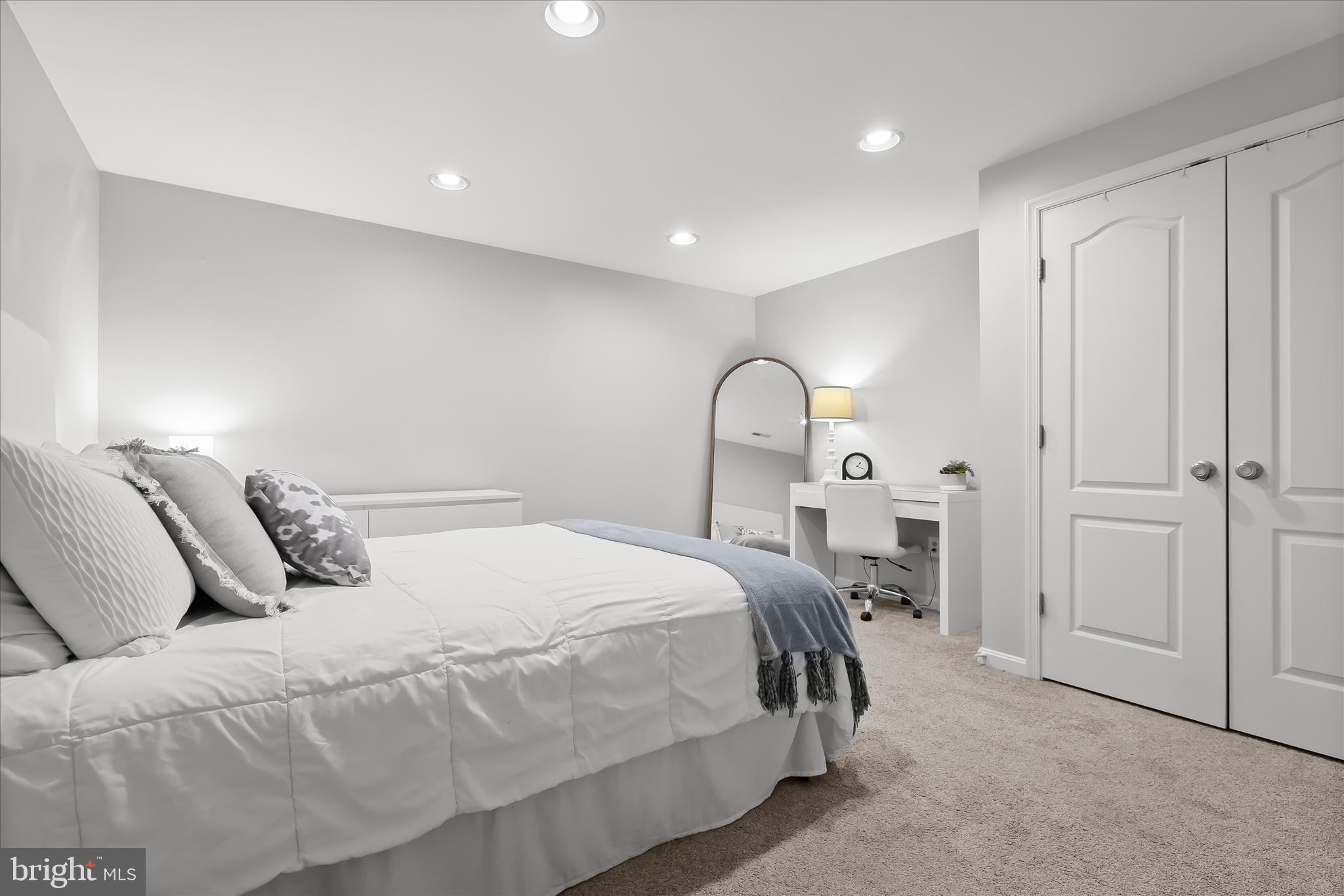 SUMMIT RIDGE - Residential