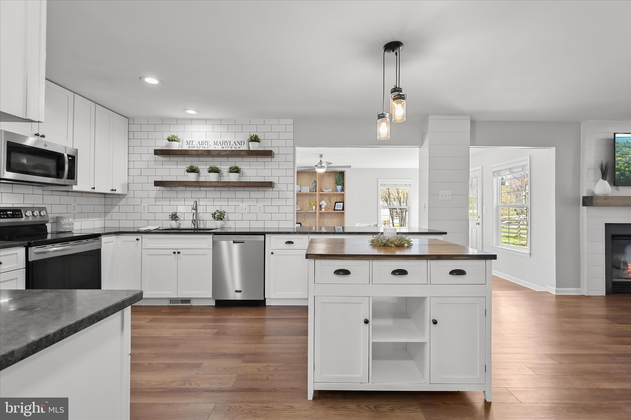 SUMMIT RIDGE - Residential