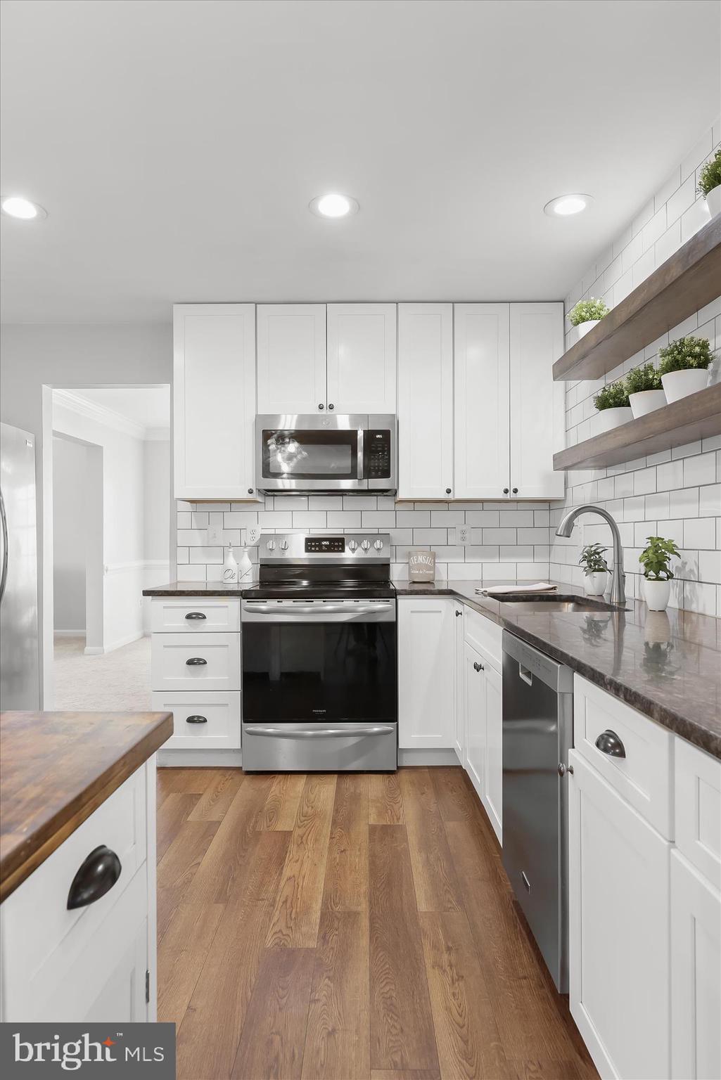 SUMMIT RIDGE - Residential