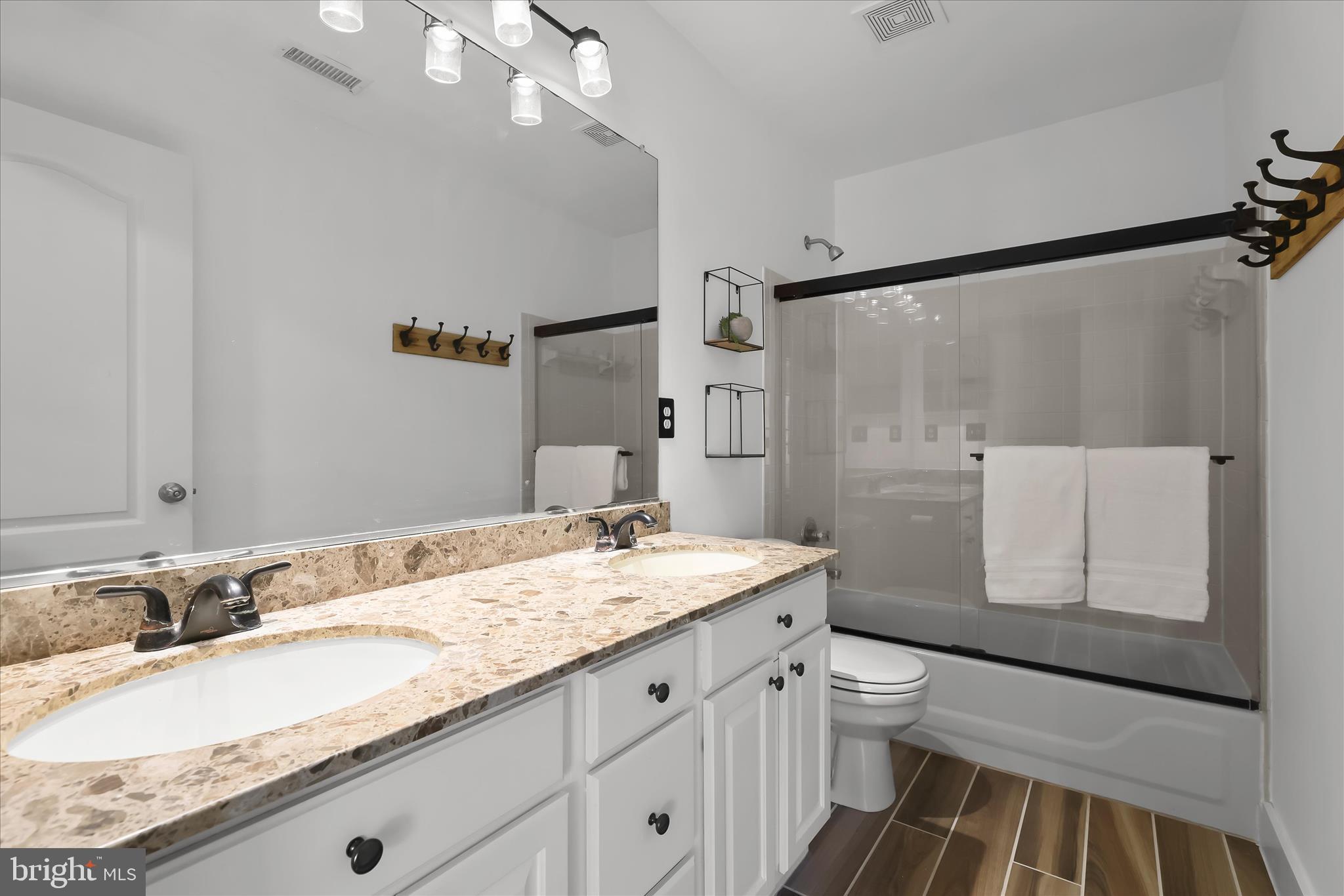 SUMMIT RIDGE - Residential