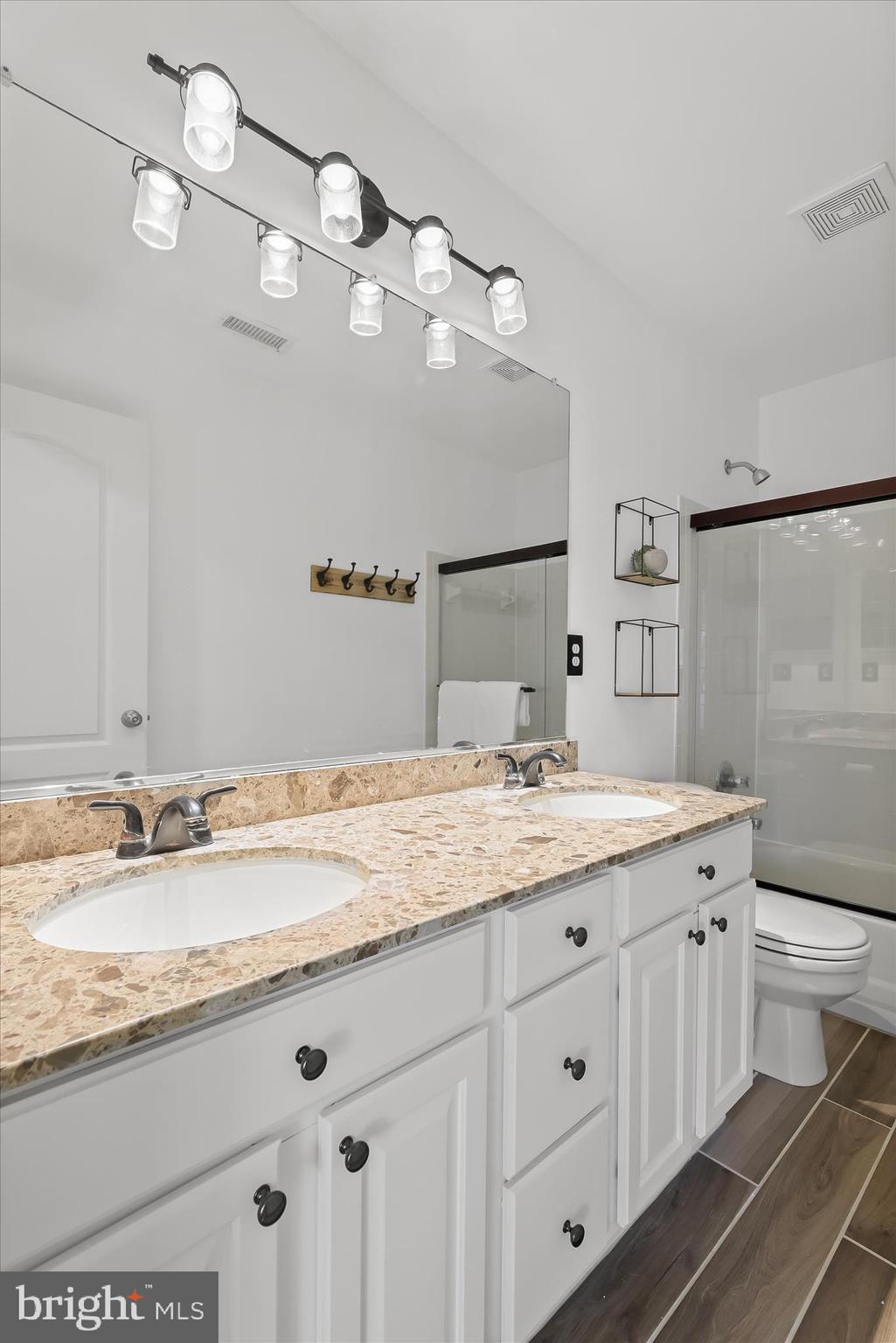 SUMMIT RIDGE - Residential