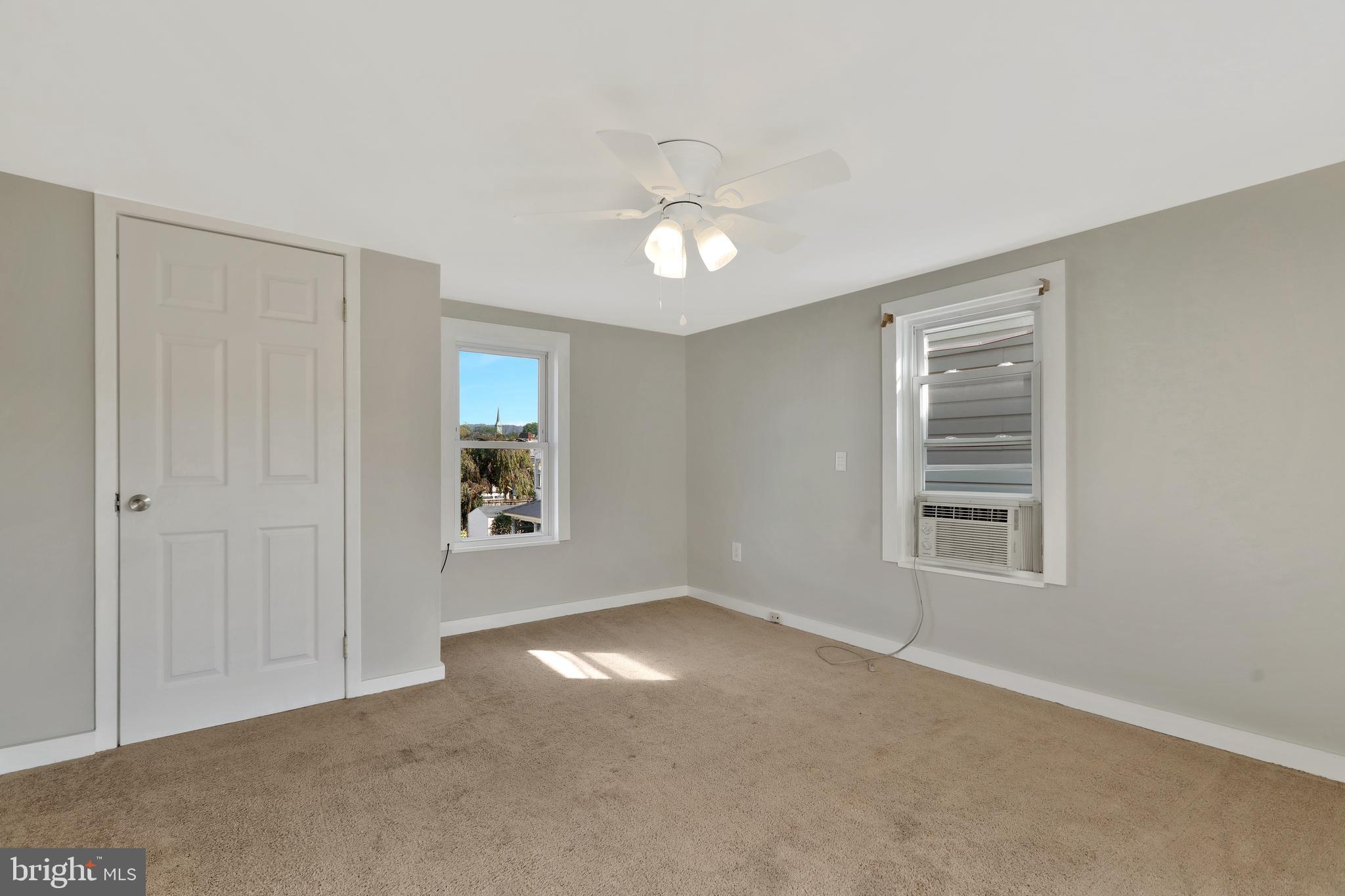 WEST SIDE - Residential