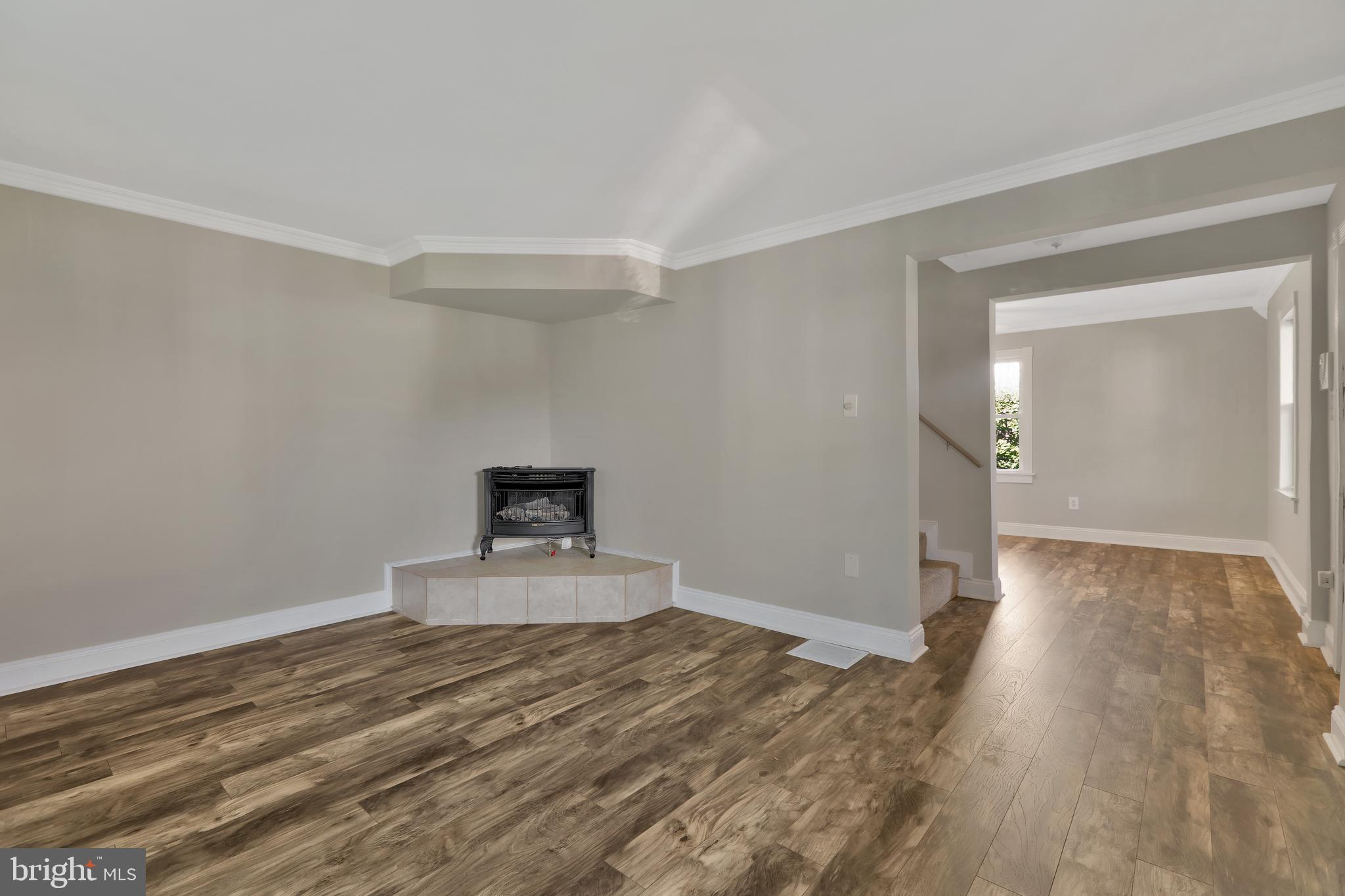 WEST SIDE - Residential