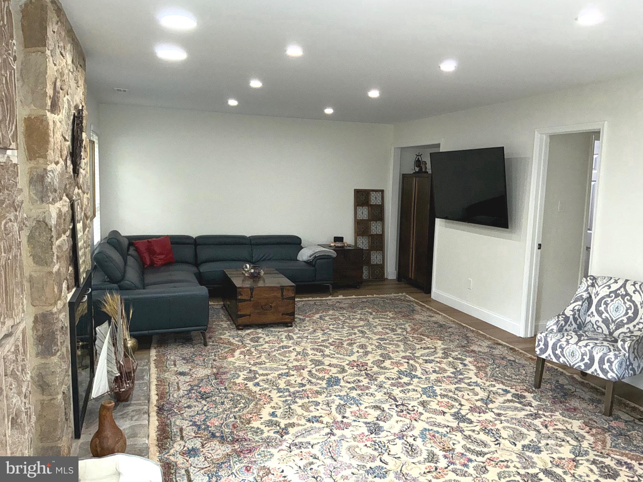 WEATHERSTONE - Residential