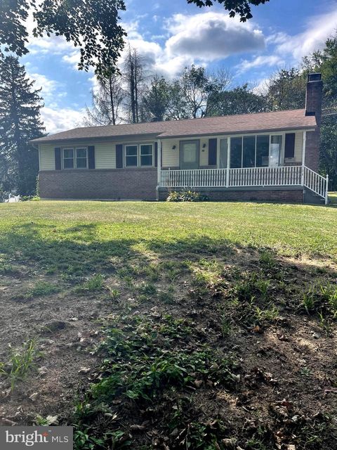 104 LINDEN LANE MERCERSBURG PA 17236