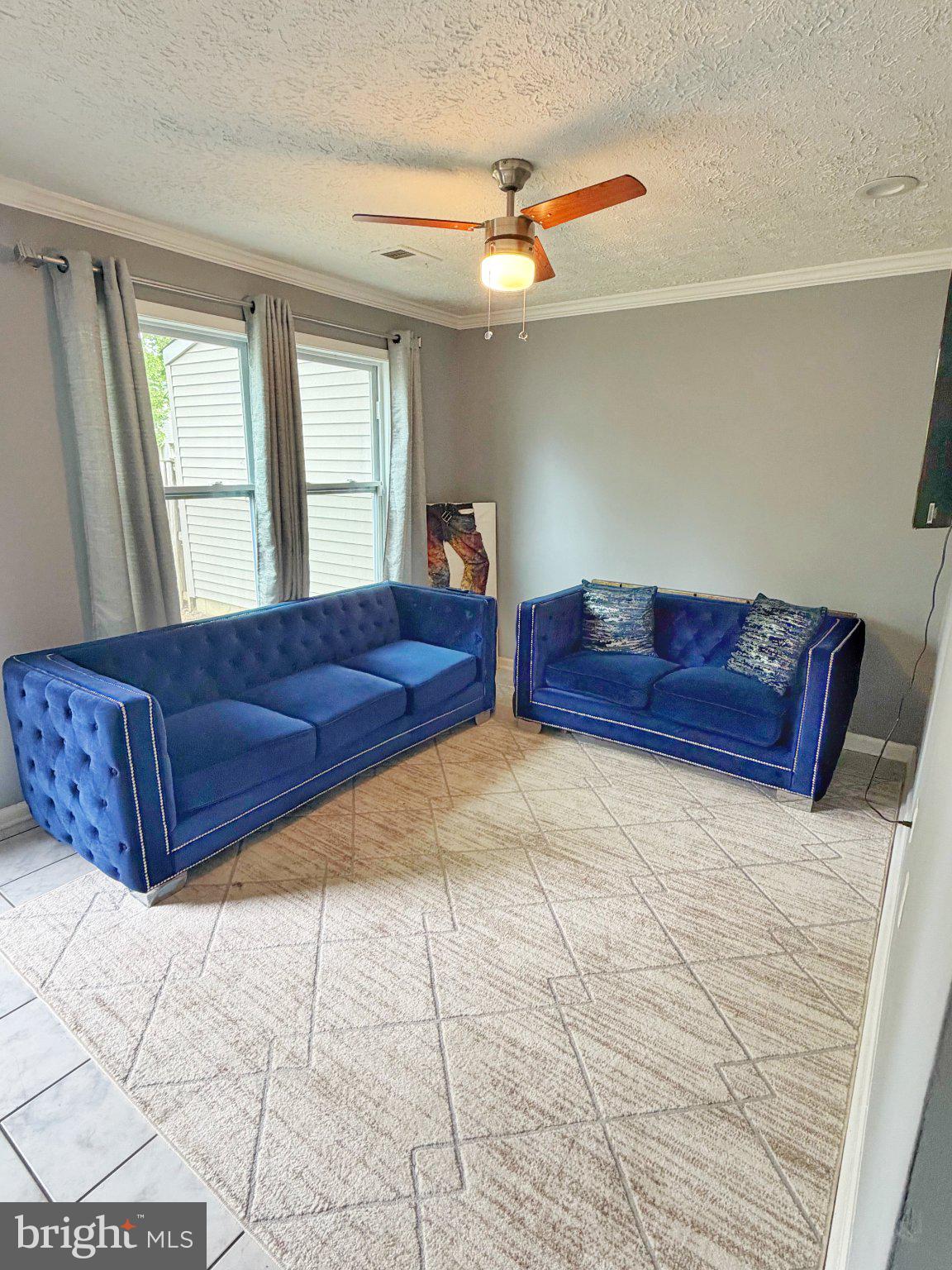 ST. CHARLES HAMPSHIRE - Residential