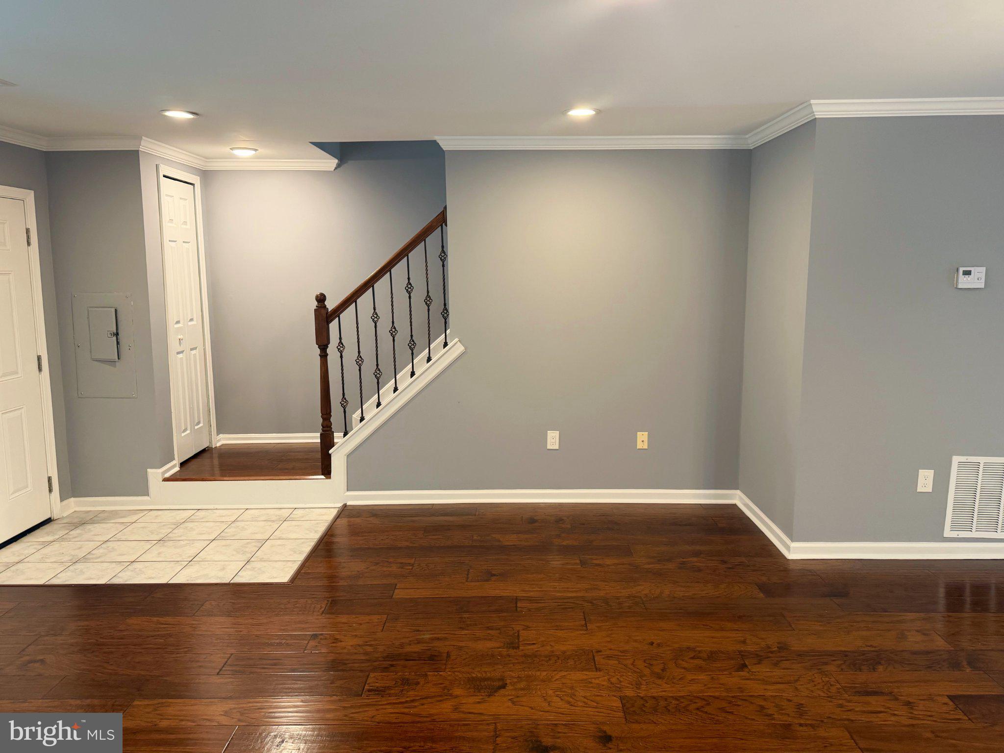 ST. CHARLES HAMPSHIRE - Residential