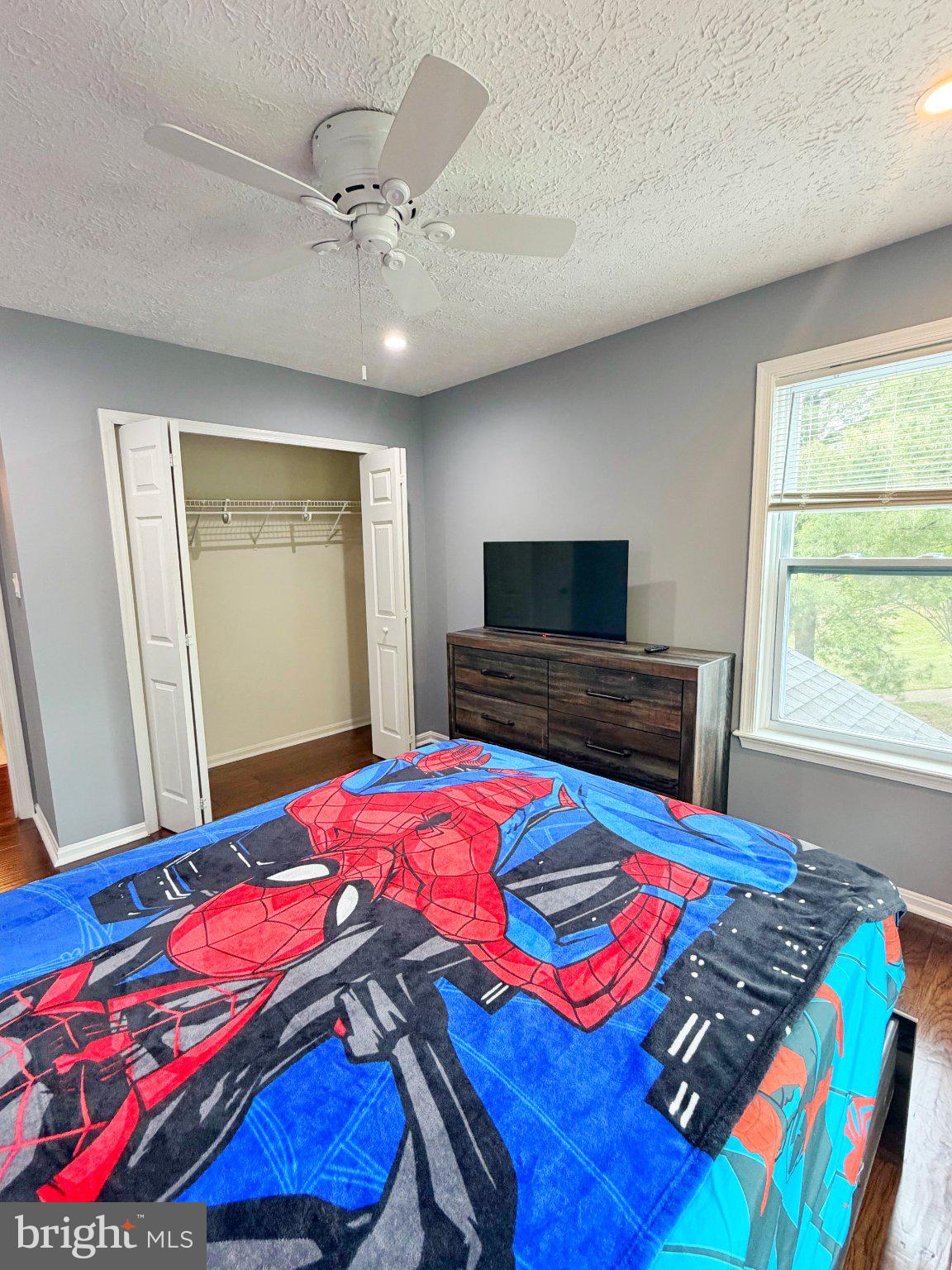 ST. CHARLES HAMPSHIRE - Residential