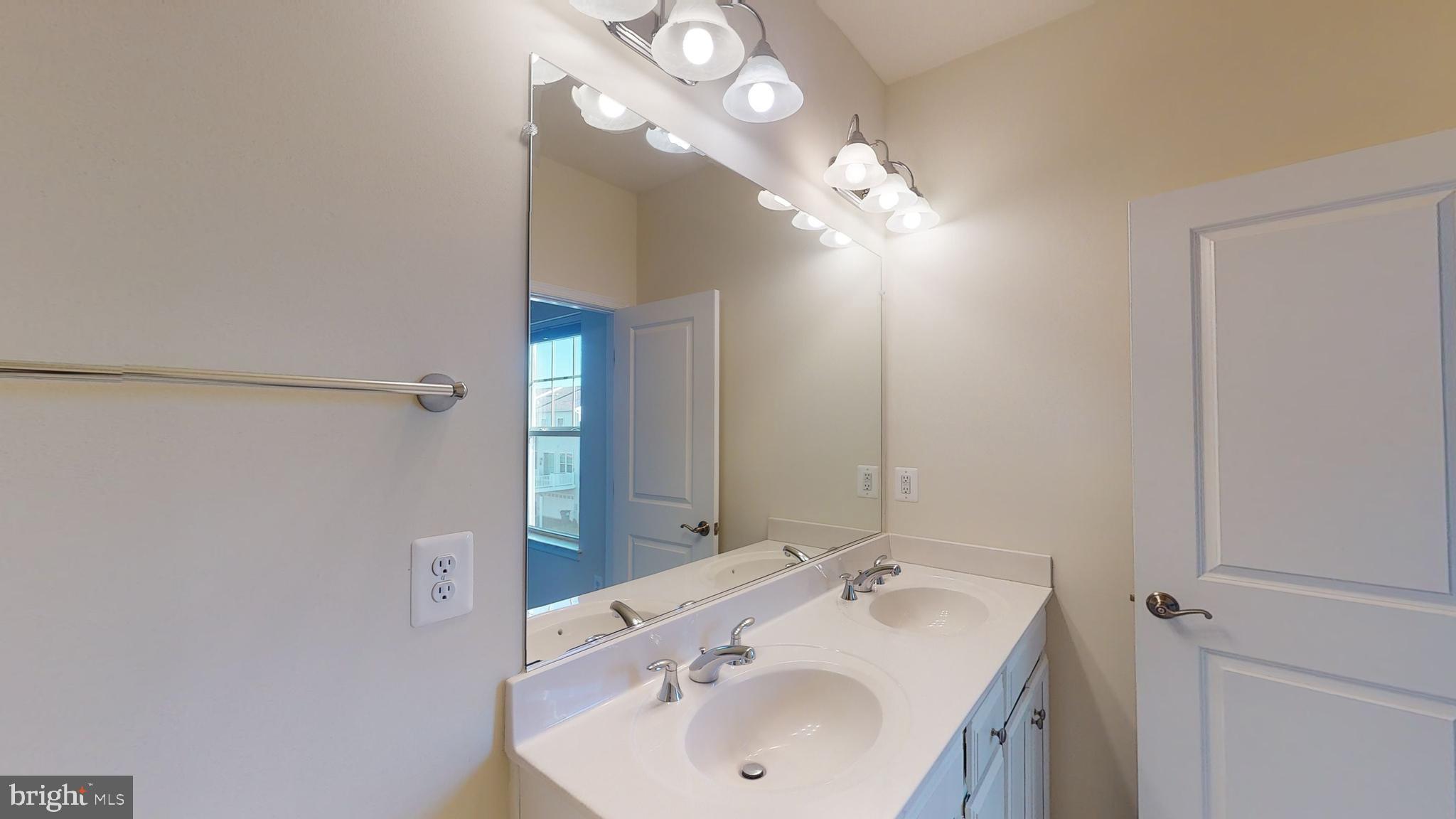 LANDING AT CENTRAL PARK - Residential Lease