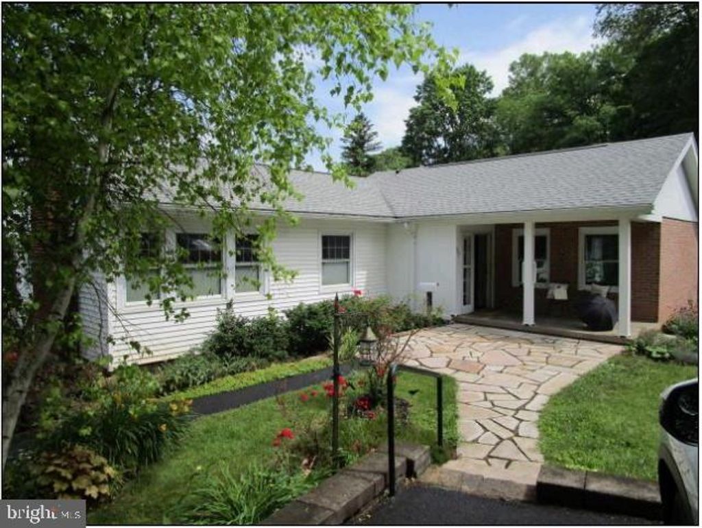 Photo of 537 Kemmerer Road, STATE COLLEGE, PA 16801 (MLS # PACE2517832)