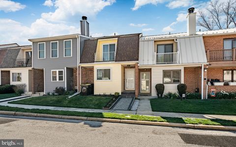 10 RICKMAR LANE MALVERN PA 19355