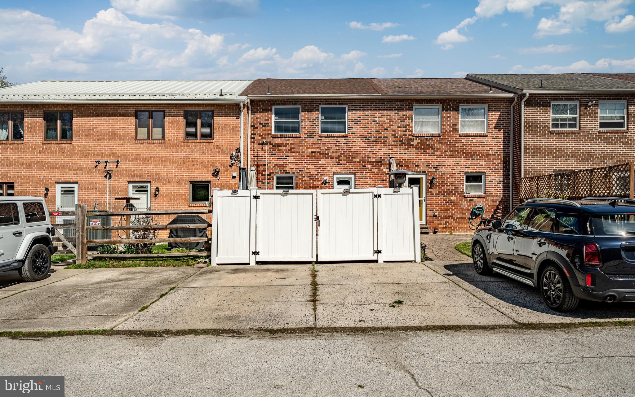 BRYN ERIN - Residential