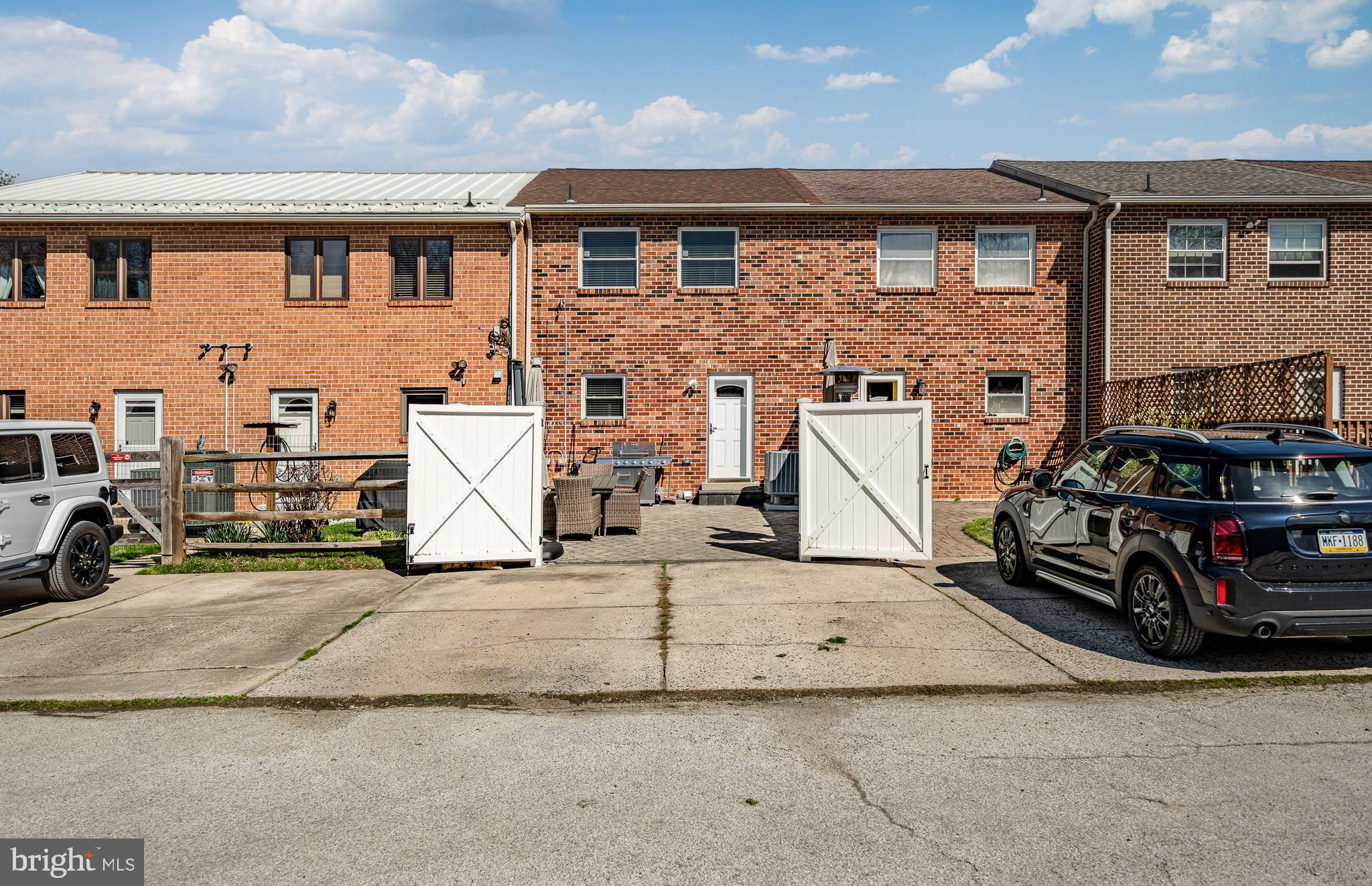 BRYN ERIN - Residential