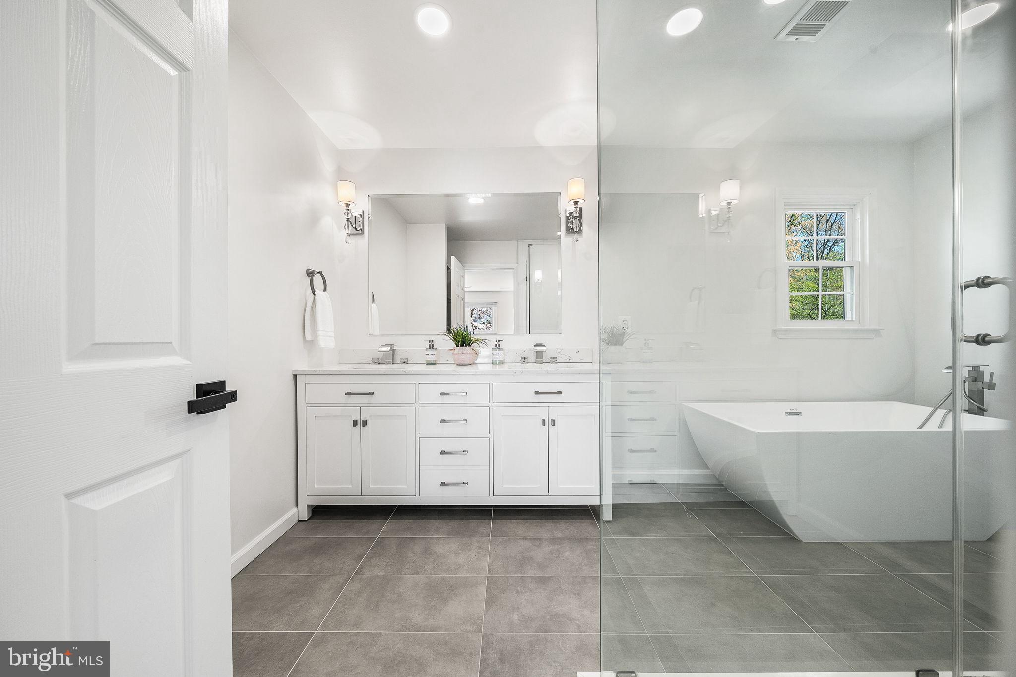 NORTH HILL - Residential