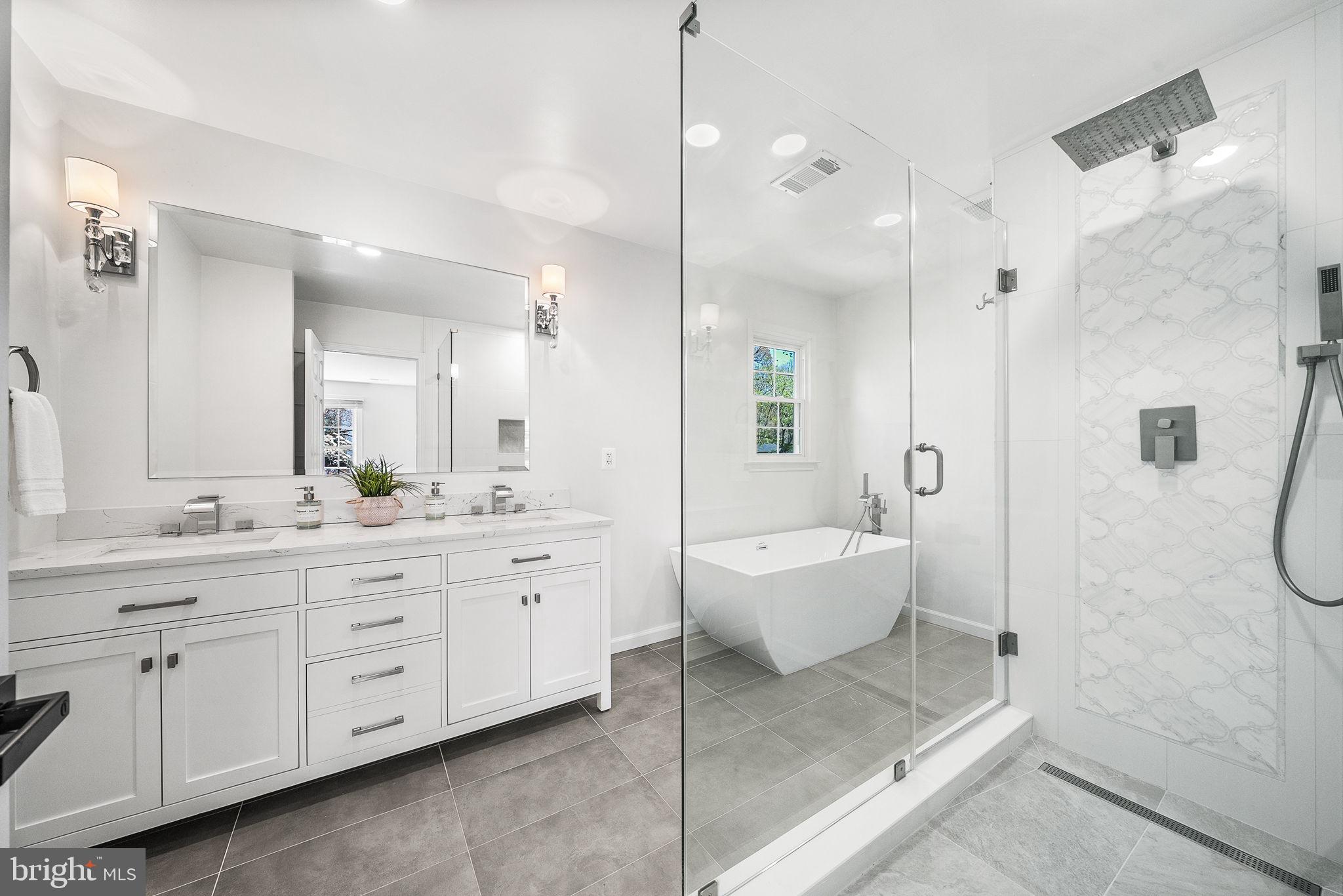 NORTH HILL - Residential