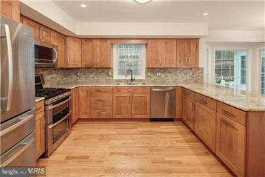 COLONY CREEK - Residential