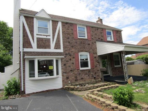 Homes For Sale - 810 Irvington Road<br/> DREXEL HILL, PA 19026