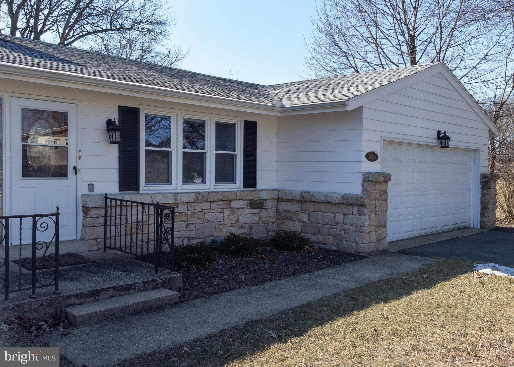 SKYLINE VIEW - Residential