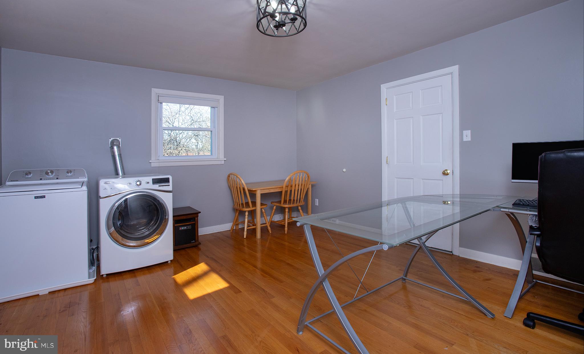 SKYLINE VIEW - Residential