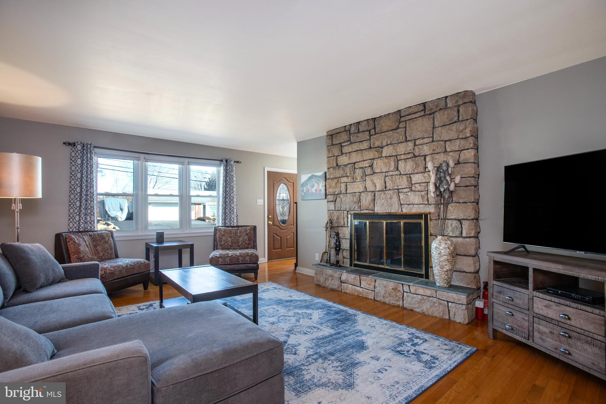 SKYLINE VIEW - Residential