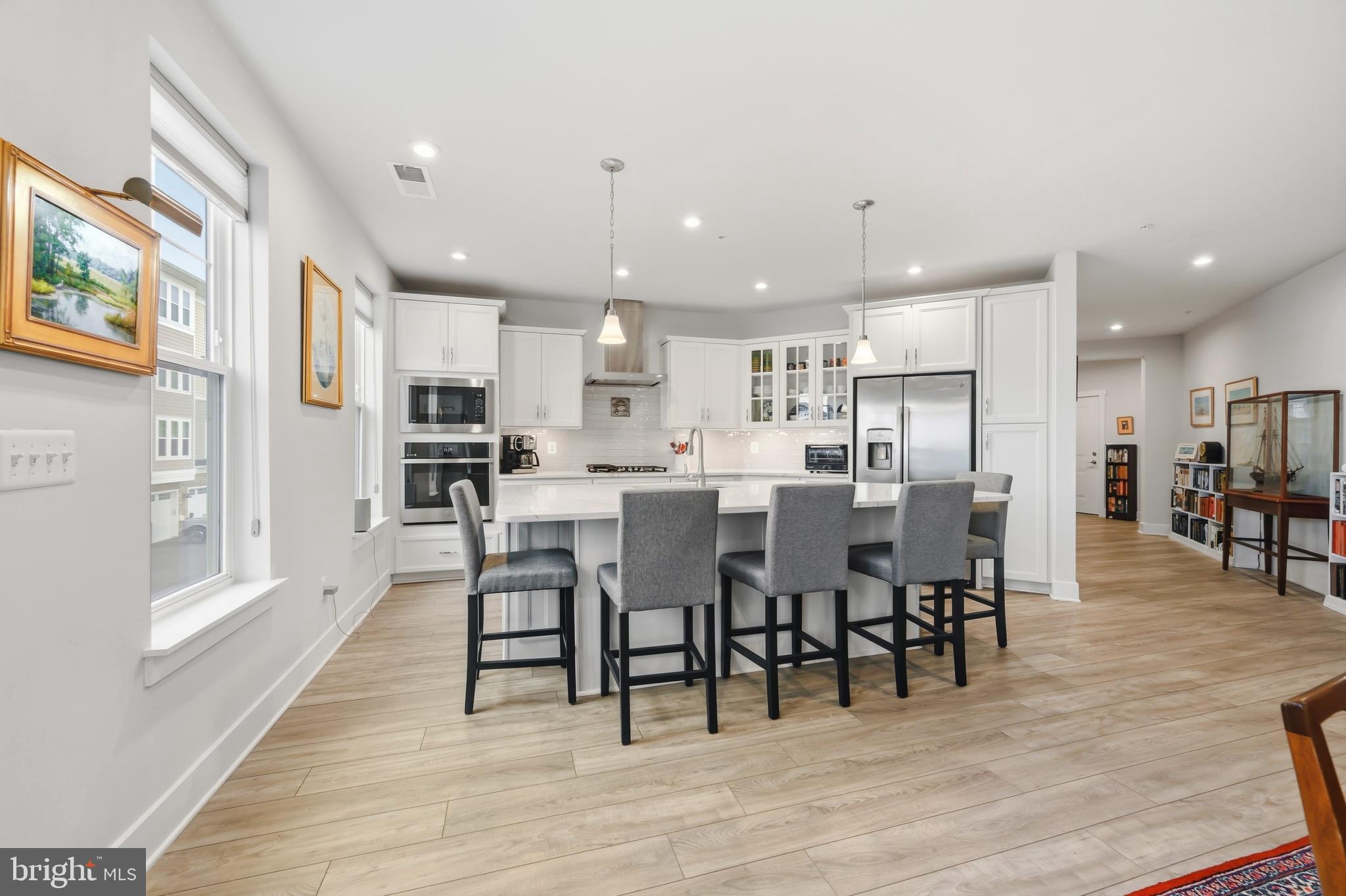190 HARRIER WAY 24