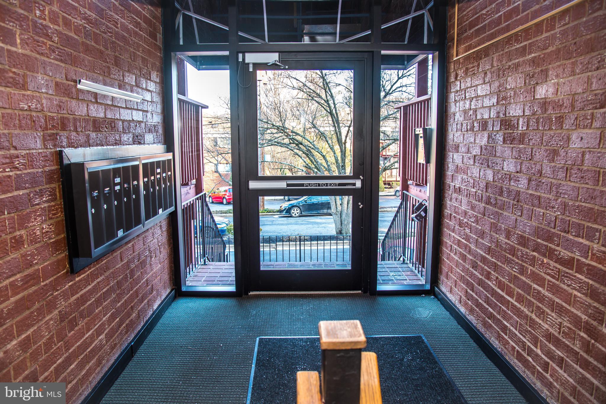 SEMINARY WALK - Residential