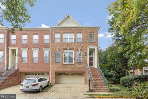 2802 SAINT CROIX DRIVE VIENNA VA 22180