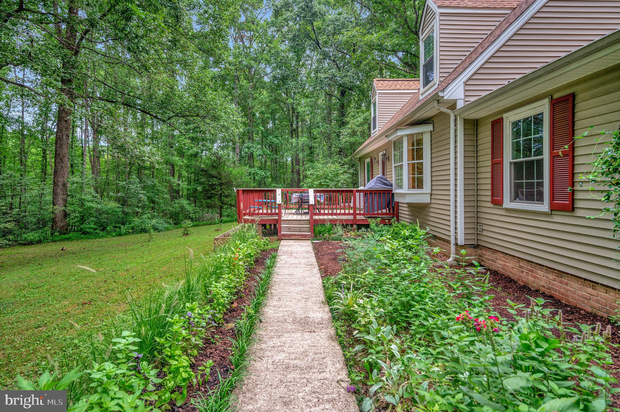 8515 BERKELEY FARMS LANE