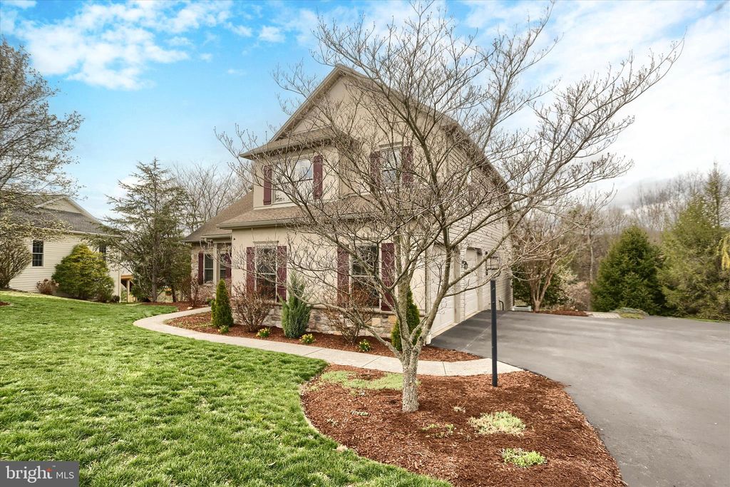 Photo of 1720 Sawyer Lane, MECHANICSBURG, PA 17050 (MLS # PACB2052218)