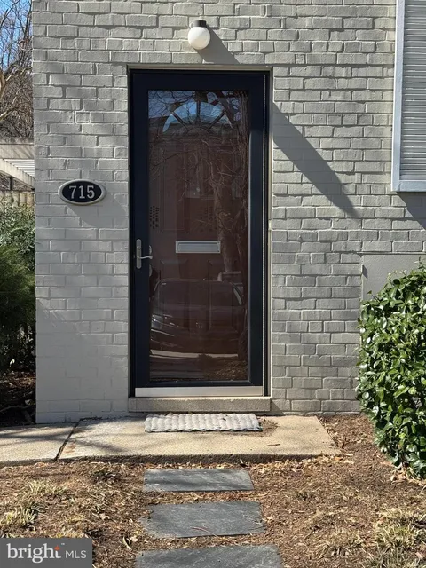 MLS: DCDC2189130