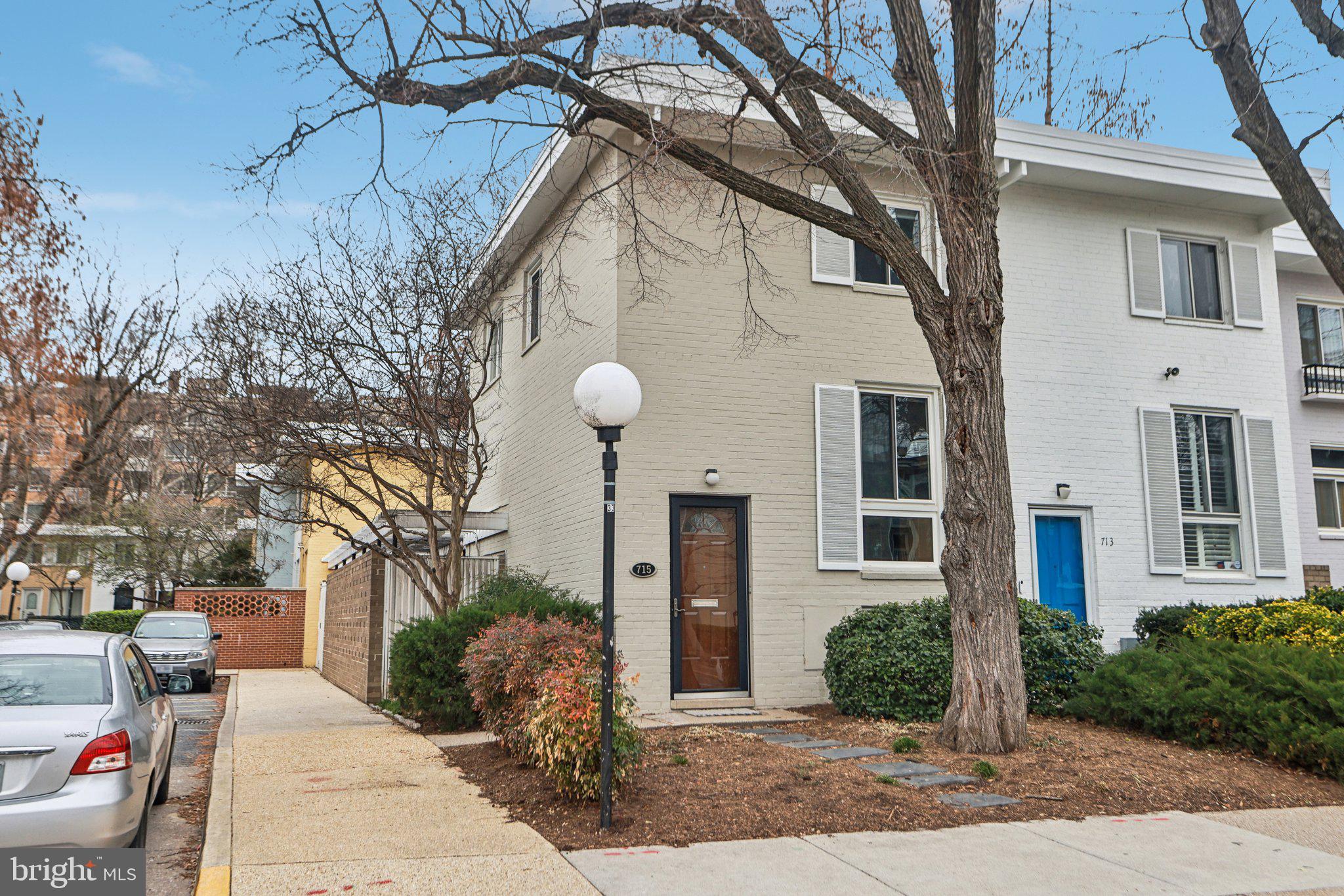 715 3RD STREET SW 608