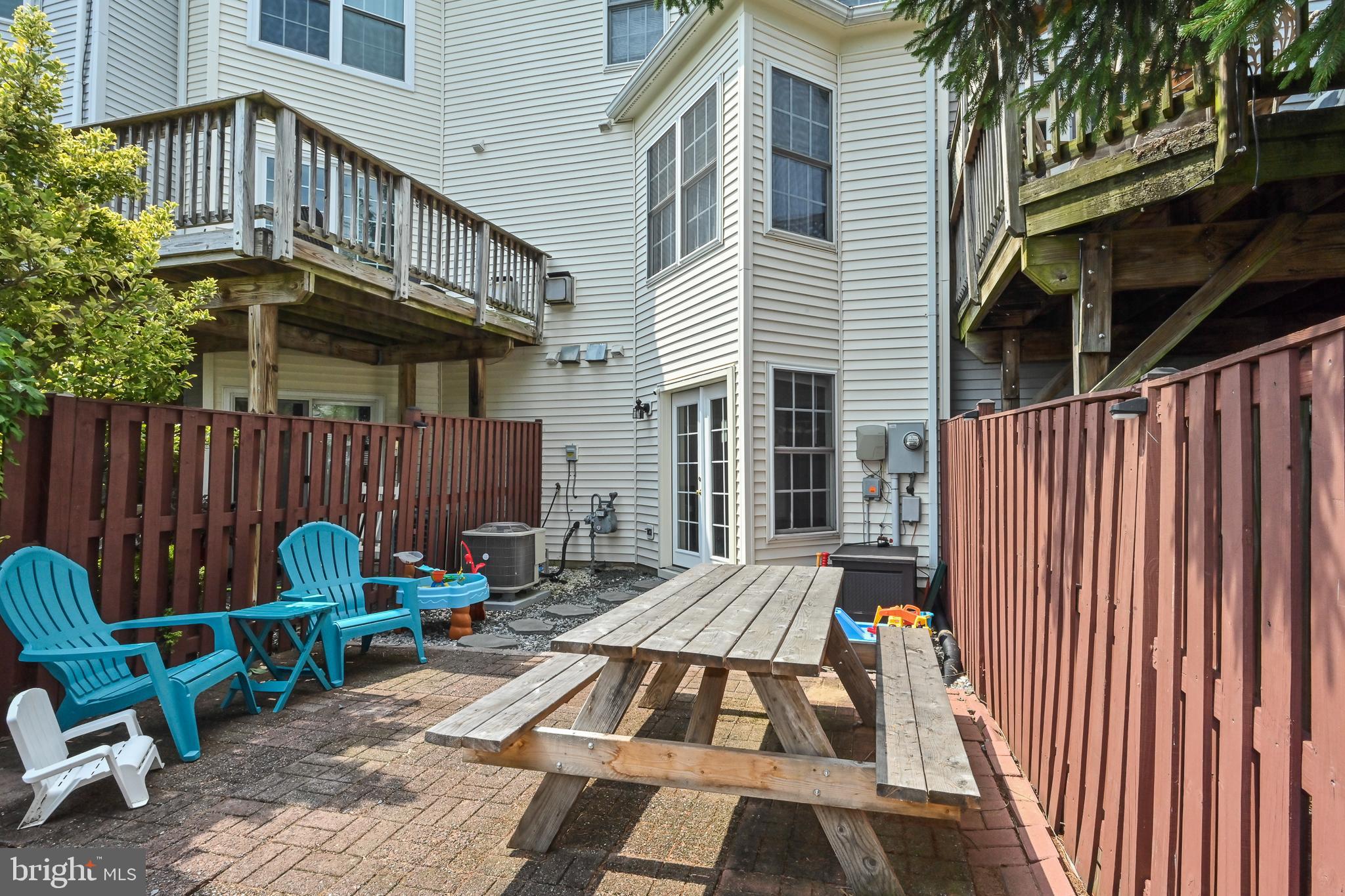 KINGSBROOKE - Residential Lease