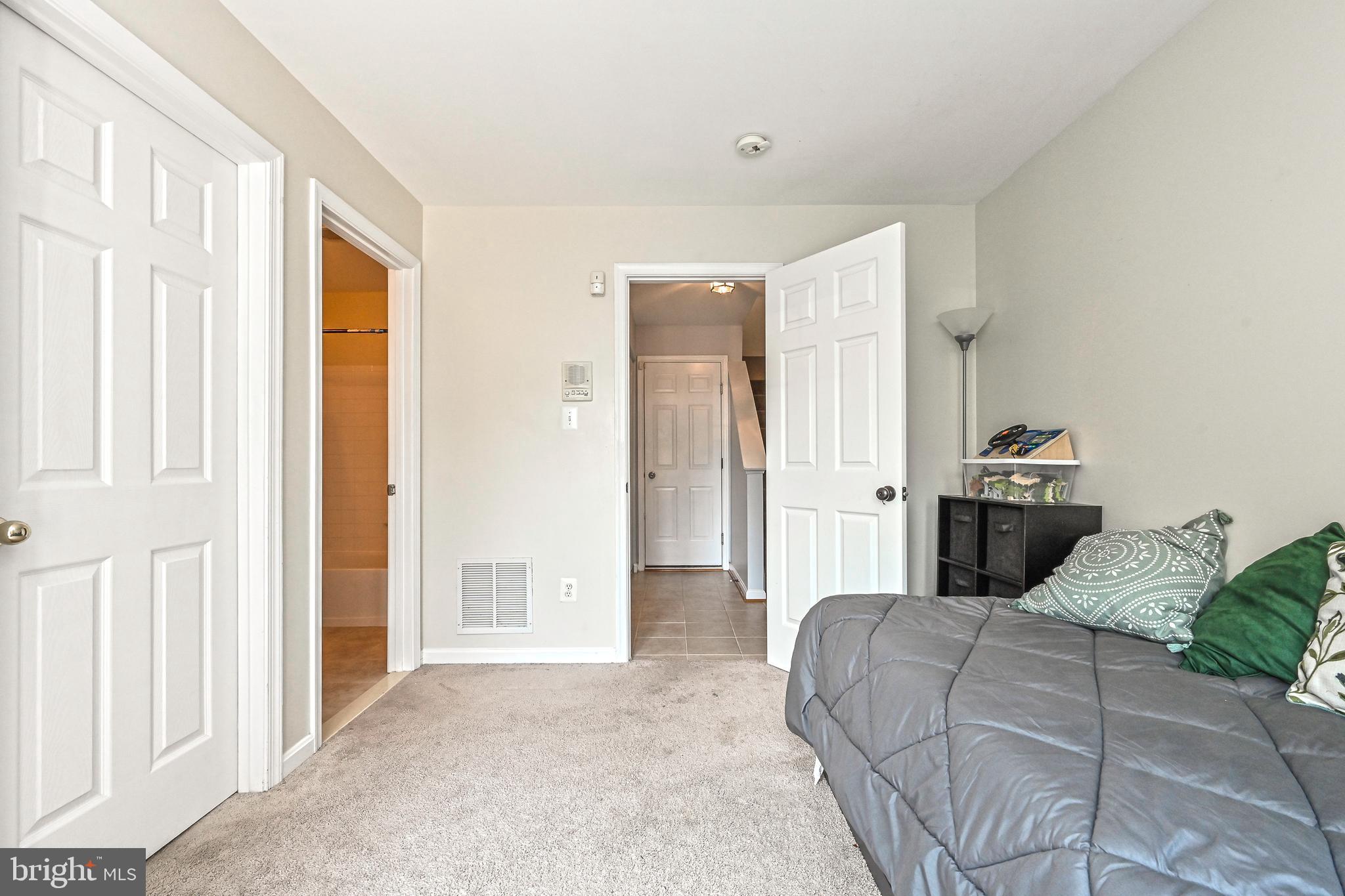 KINGSBROOKE - Residential Lease