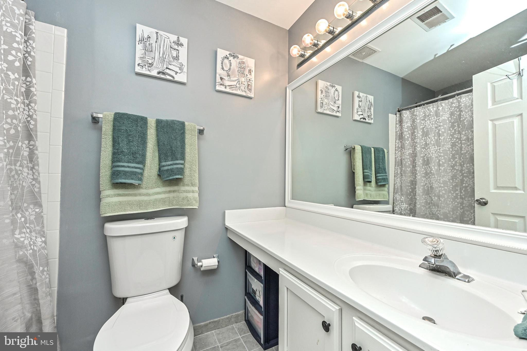 KINGSBROOKE - Residential Lease