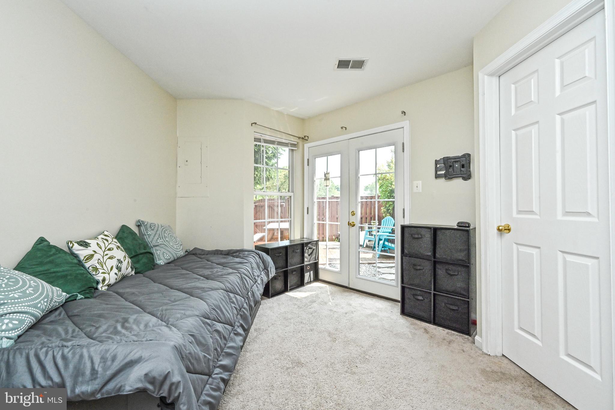 KINGSBROOKE - Residential Lease