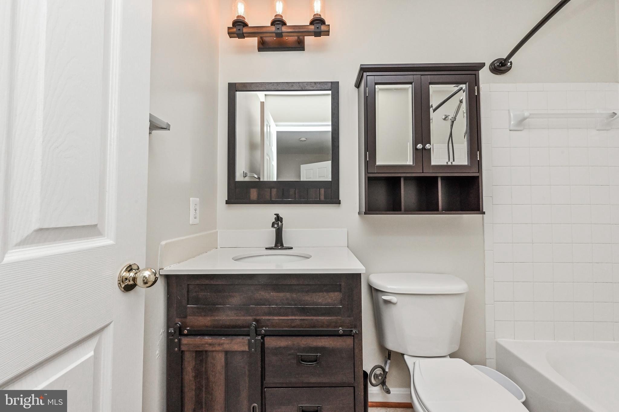 KINGSBROOKE - Residential Lease