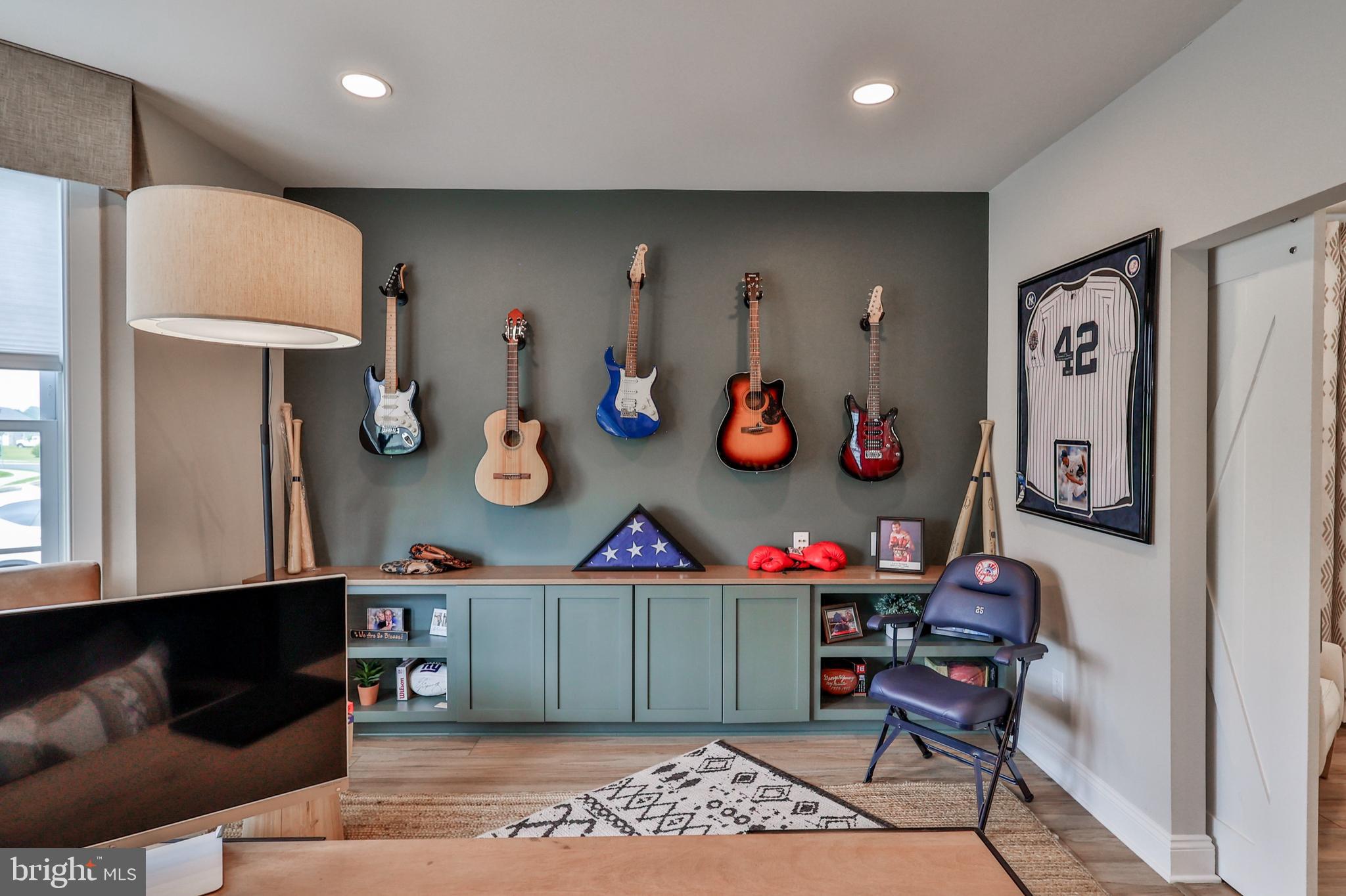 TRADITIONS OF AMERICA AT GREEN POND - Residential