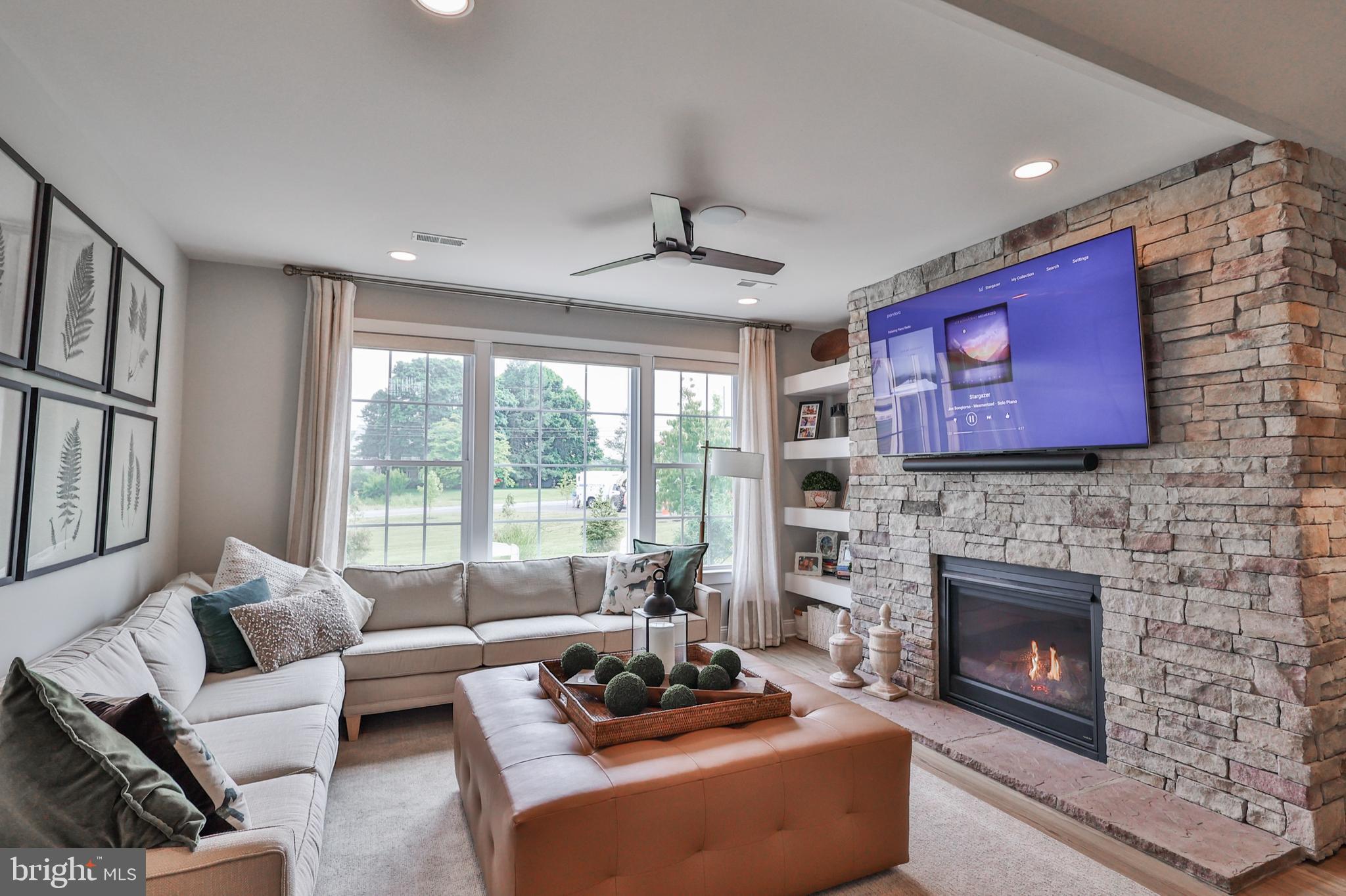 TRADITIONS OF AMERICA AT GREEN POND - Residential