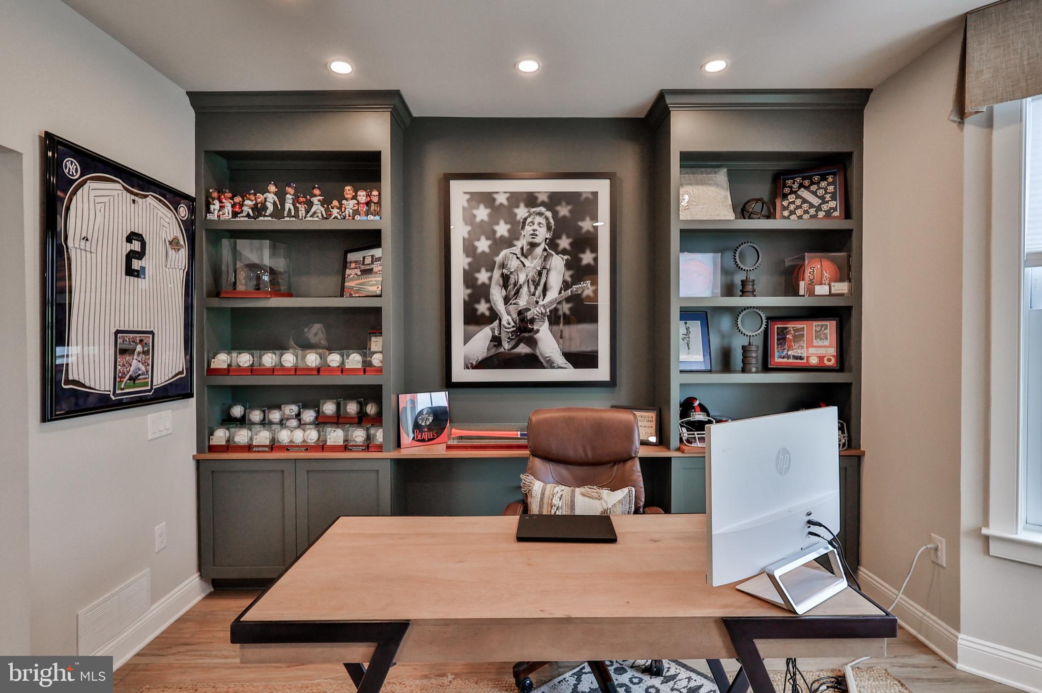 TRADITIONS OF AMERICA AT GREEN POND - Residential