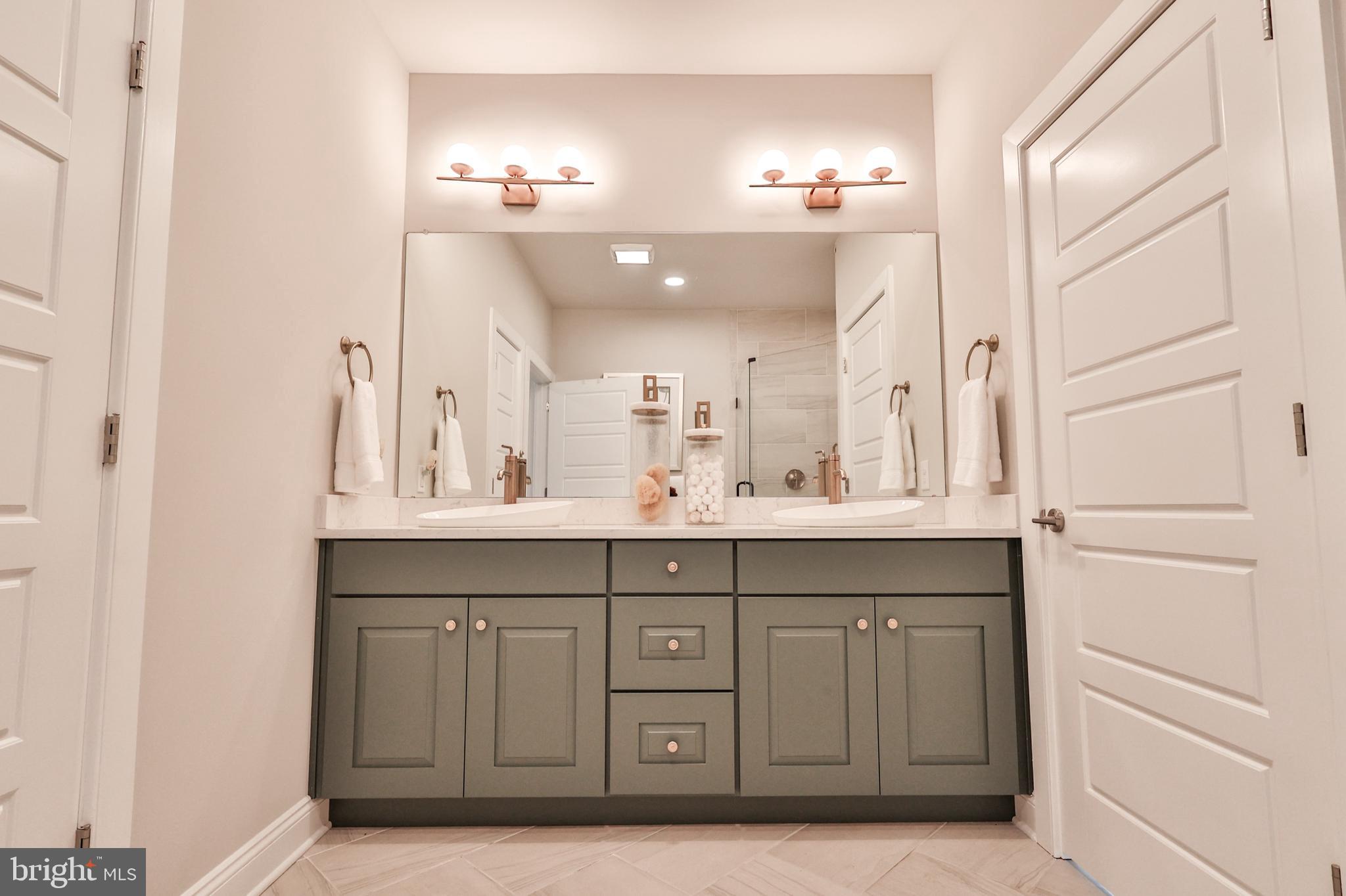 TRADITIONS OF AMERICA AT GREEN POND - Residential