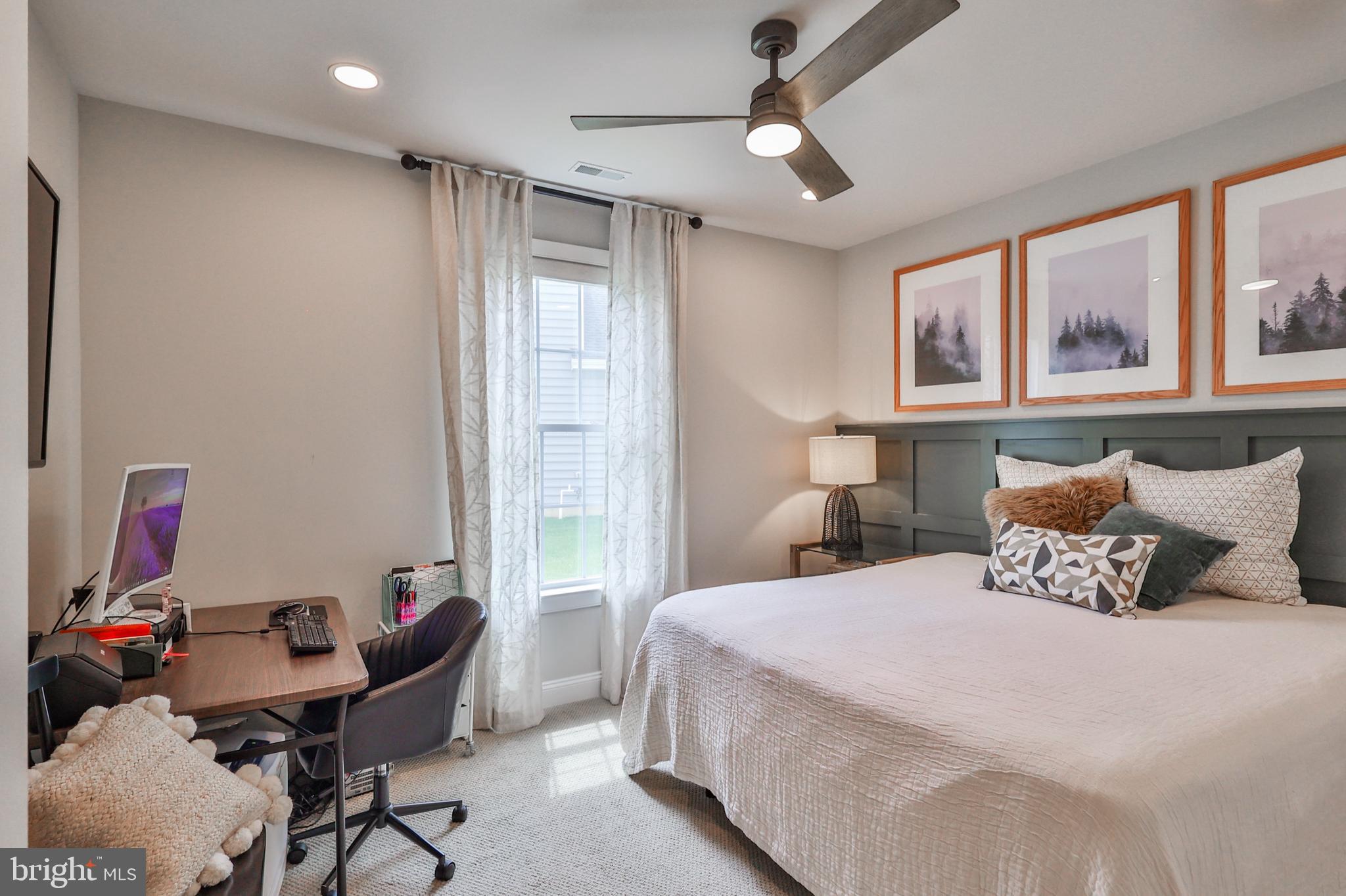 TRADITIONS OF AMERICA AT GREEN POND - Residential