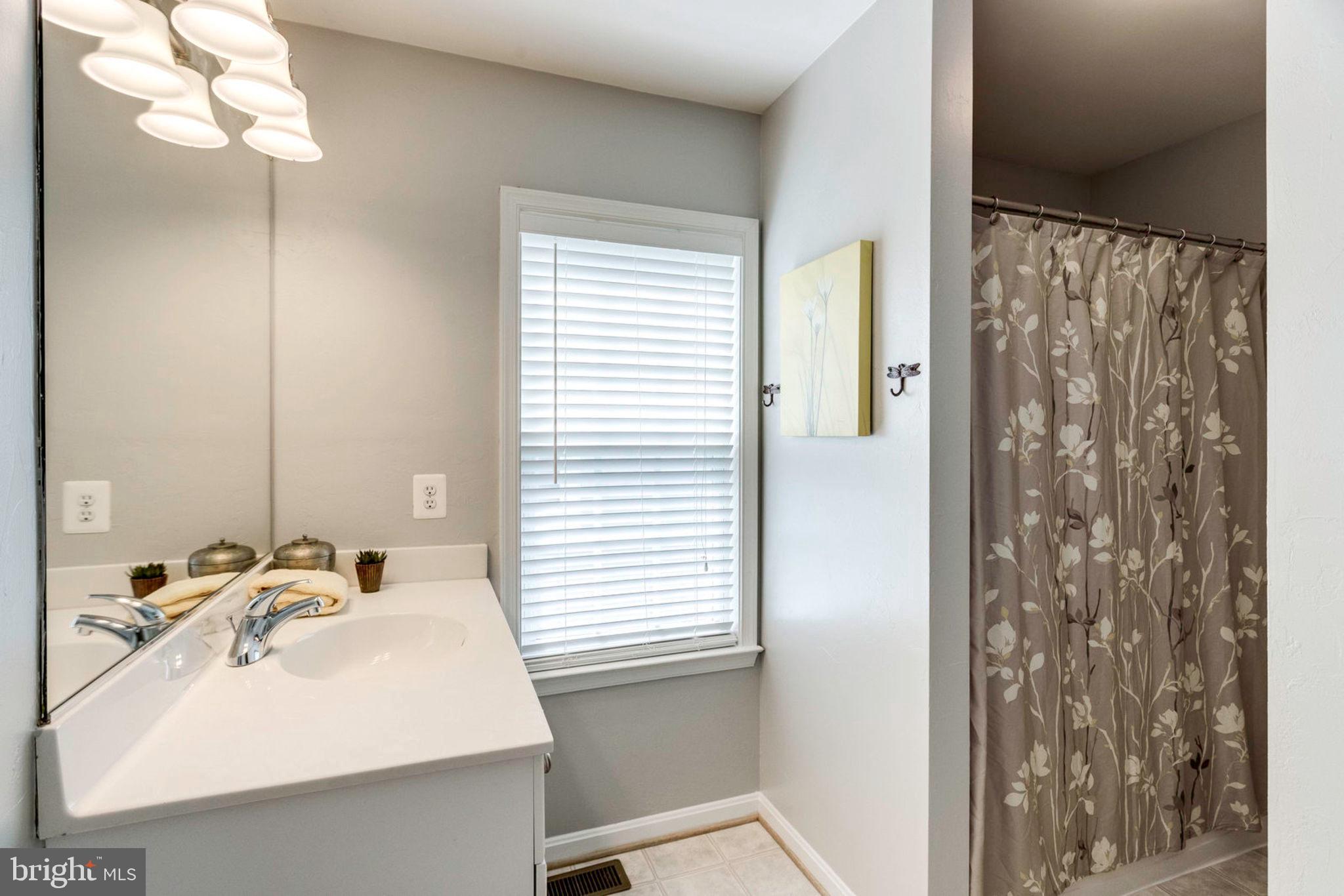 BELMONT BAY - Residential