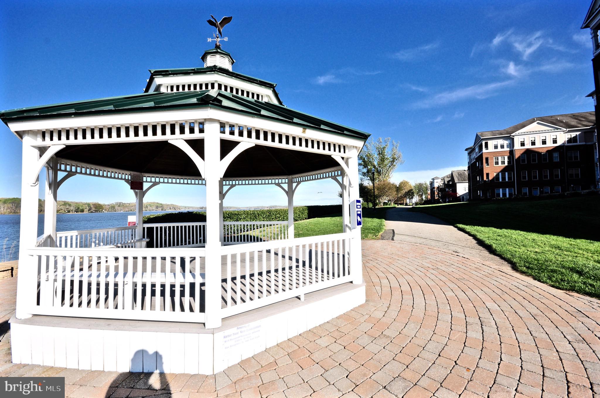 BELMONT BAY - Residential