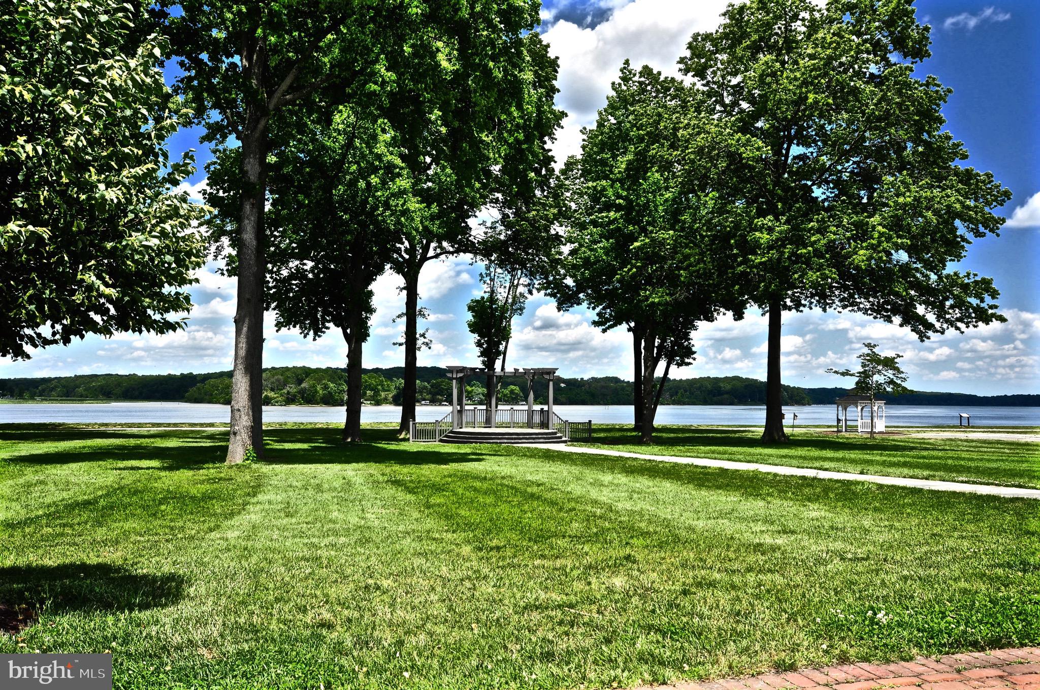 BELMONT BAY - Residential